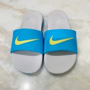 Nike Women (8M)